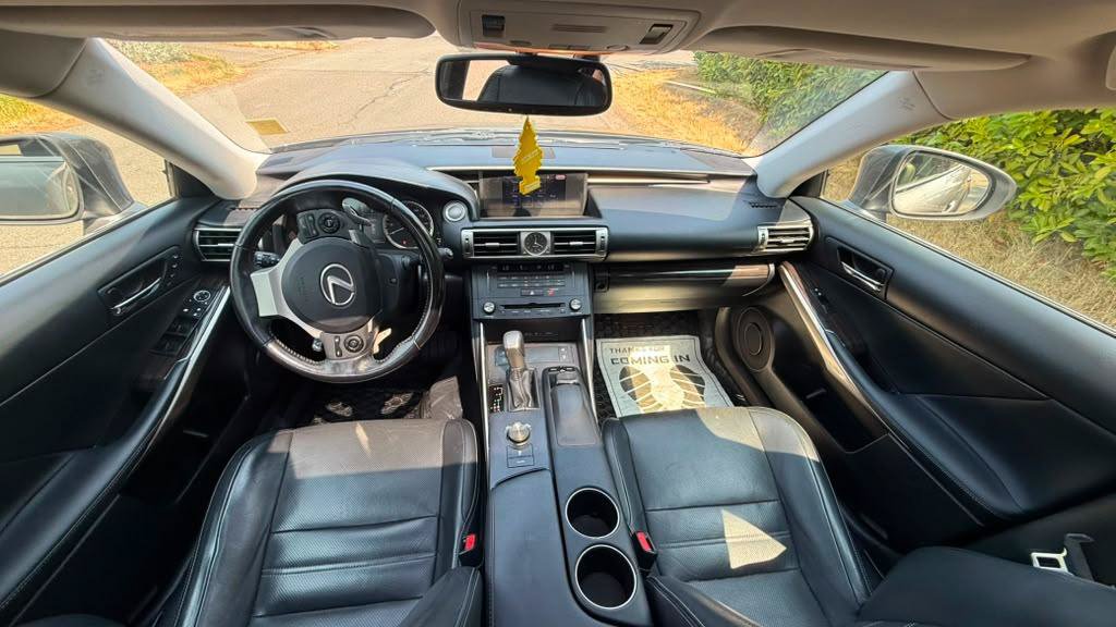 Used 2016 Lexus IS 300 AWD image 12