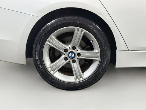Used 2014 BMW 320i xDrive Sedan AWD/4WD image 32