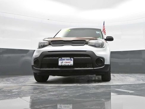 Used 2019 Kia Soul image 32
