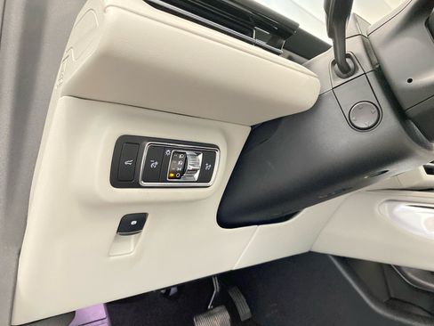 New 2026 Lincoln Nautilus Premier w/ Equipment Group 102A AWD/4WD image 17