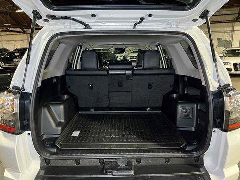 Used 2024 Toyota 4Runner TRD Off-Road Premium w/ Moonroof Package image 17