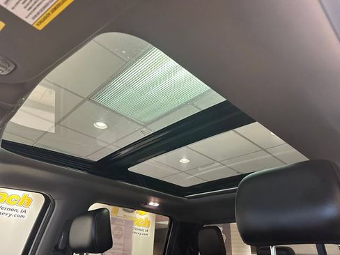 Used 2016 Ford F150 Lariat AWD/4WD image 4