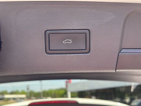 Used 2021 Volkswagen Atlas SEL image 12