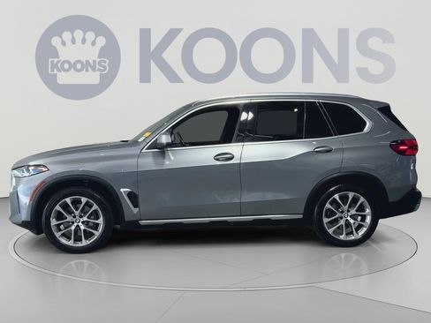 Used 2024 BMW X5 xDrive40i w/ Premium Package AWD/4WD image 7