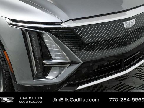 New 2026 Cadillac Lyriq Premium Luxury image 37