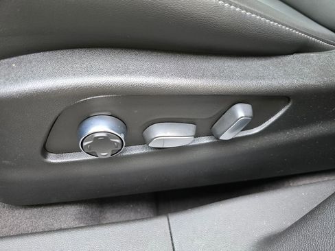 Used 2024 Cadillac XT4 Premium Luxury image 26