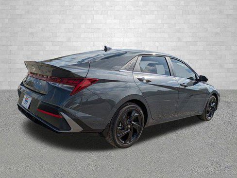 New 2026 Hyundai Elantra SEL Sport Premium image 2