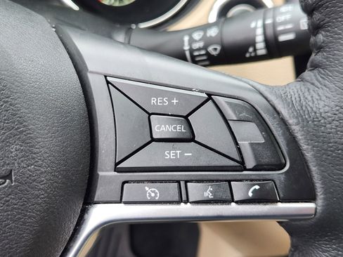 Used 2020 Nissan Rogue SV image 22