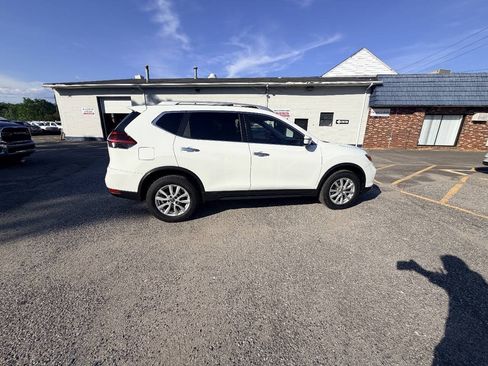Used 2019 Nissan Rogue SV AWD/4WD image 24