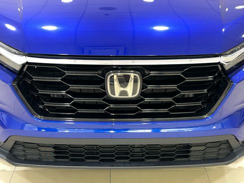 Used 2023 Honda CR-V EX image 3