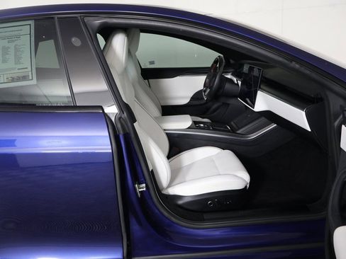 Used 2023 Tesla Model S Plaid image 31