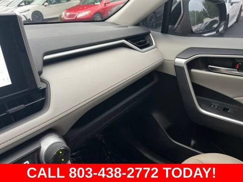 Used 2024 Toyota RAV4 XLE FWD image 28