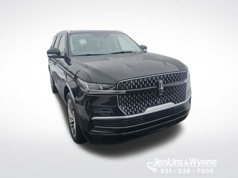 New 2026 Lincoln Navigator Reserve AWD/4WD image 4