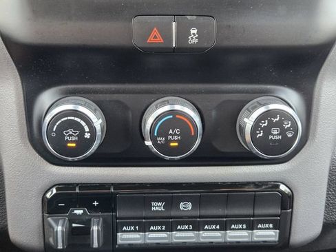 Used 2024 RAM 3500 SLT w/ Quick Order Package 2YG SLT AWD/4WD image 21