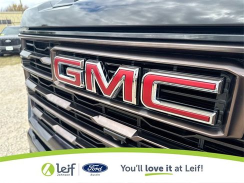 Used 2024 GMC Sierra 2500 AT4X image 34