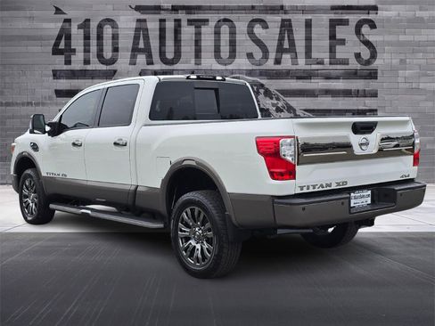 Used 2019 Nissan Titan Platinum Reserve w/ Platinum Utility Package image 8