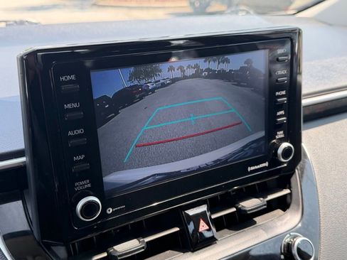 Used 2022 Toyota Corolla LE FWD image 21