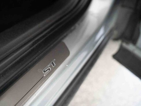 Used 2024 Buick Envision Sport Touring image 41