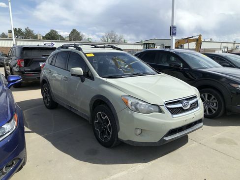 Used 2013 Subaru Crosstrek 2.0i Limited image 3