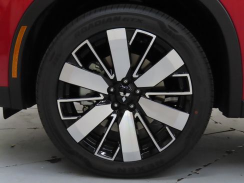 New 2025 Mitsubishi Outlander SE image 27