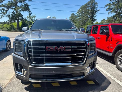 Used 2022 GMC Yukon SLT w/ SLT Luxury Package RWD image 2