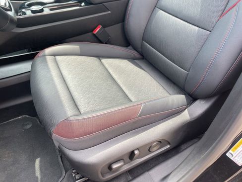 Used 2025 Chevrolet Equinox RS w/ Safety and Technology Package AWD/4WD image 54
