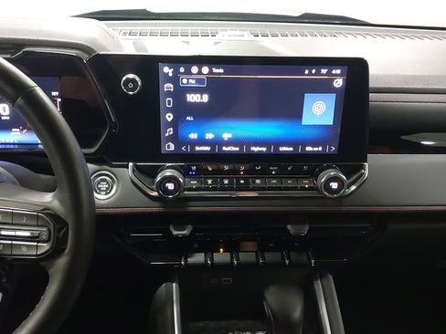 Used 2023 Chevrolet Colorado Z71 w/ Z71 Convenience Package 2 image 21