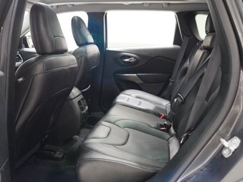 Used 2022 Jeep Cherokee Limited image 32