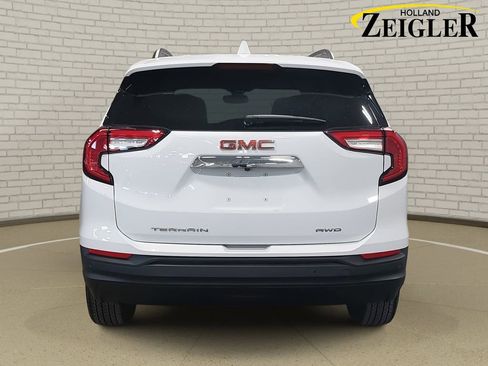Used 2023 GMC Terrain SLE w/ Driver Convenience Package AWD/4WD image 6
