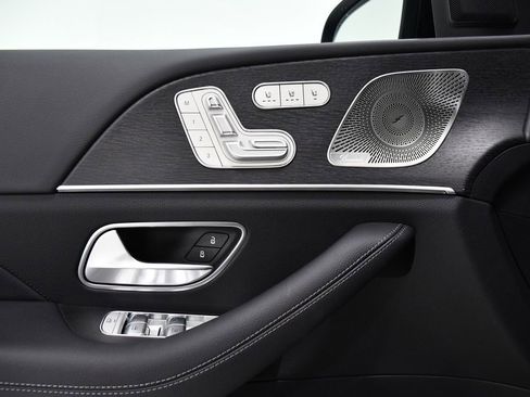 New 2026 Mercedes-Benz GLS 450 4MATIC image 14