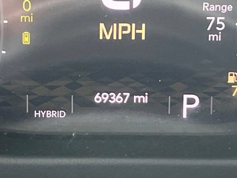 Used 2023 Jeep Wrangler Unlimited Sahara w/ Cold Weather Group AWD/4WD image 24