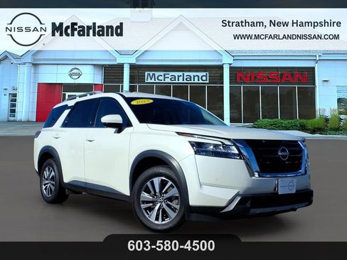 Used 2023 Nissan Pathfinder SL image 1