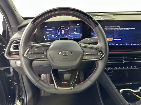 Used 2024 Chevrolet Traverse RS image 14