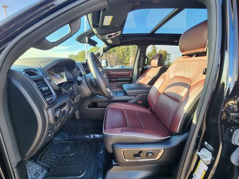 Used 2025 RAM 1500 Limited image 21