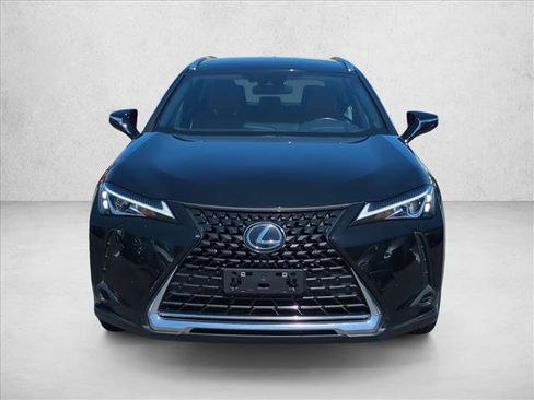 Used 2022 Lexus UX 200 UX 200 w/ Accessory Package (Z1) image 2