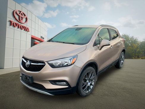 Used 2019 Buick Encore Sport Touring image 7
