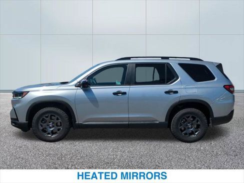 Certified 2023 Honda Pilot TrailSport image 10