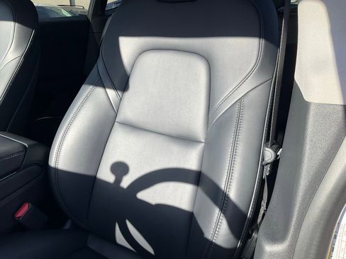 Used 2021 Tesla Model Y Long Range image 17