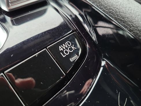 New 2026 Jeep Compass Latitude image 39