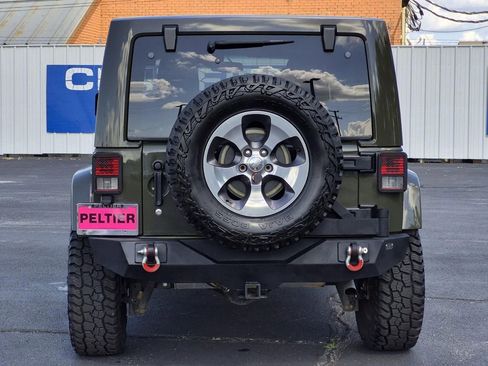 Used 2016 Jeep Wrangler Unlimited Sahara w/ Connectivity Group image 5