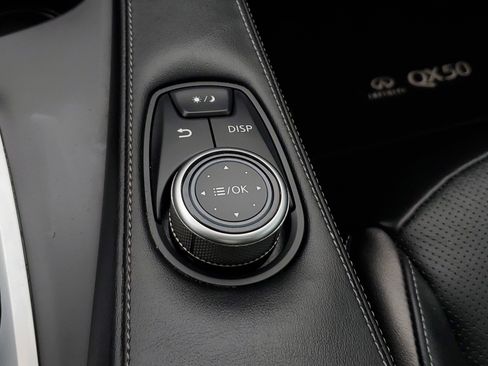 Used 2023 INFINITI QX50 Luxe image 30