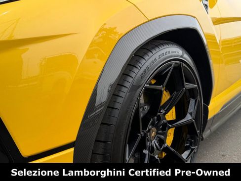 Used 2023 Lamborghini Urus Performante AWD/4WD image 13