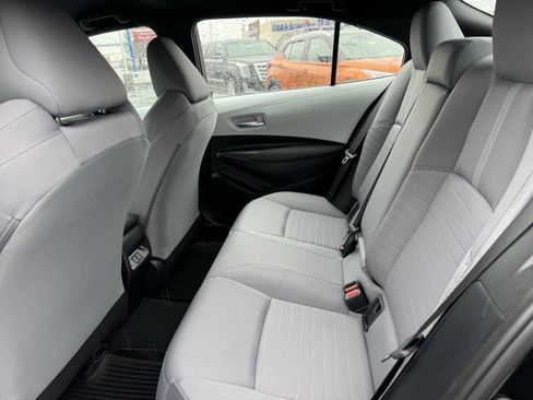 Used 2026 Toyota Corolla SE image 32