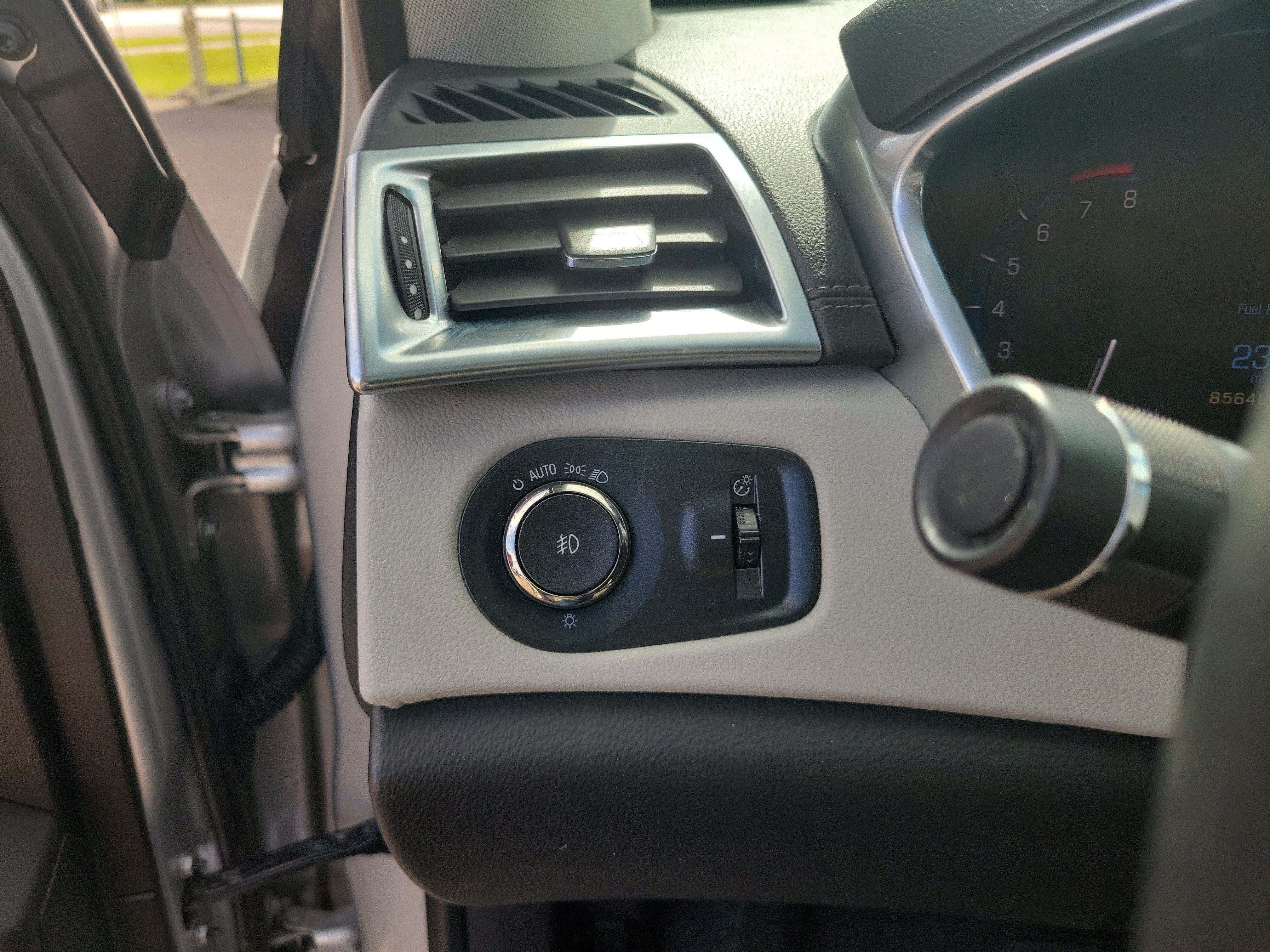 Used 2016 Cadillac SRX Performance w/ Driver Awareness Package FWD image 22