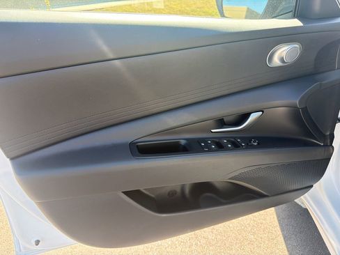 New 2026 Hyundai Elantra SE FWD image 11