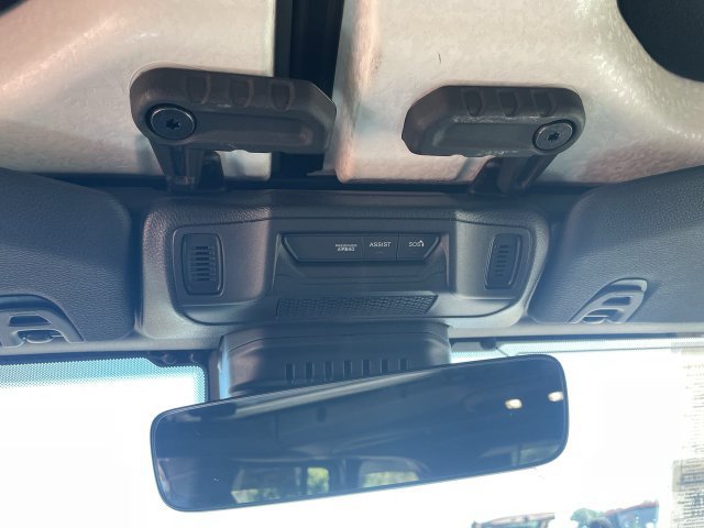 Used 2024 Jeep Wrangler Unlimited Sahara w/ Technology Group AWD/4WD image 21
