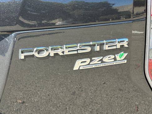 Used 2015 Subaru Forester 2.5i Premium w/ All-Weather Package AWD/4WD image 25