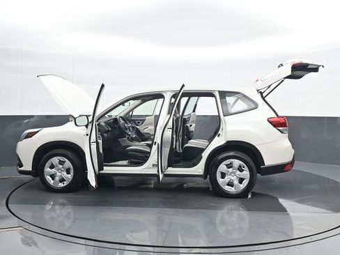 Used 2022 Subaru Forester AWD/4WD image 28
