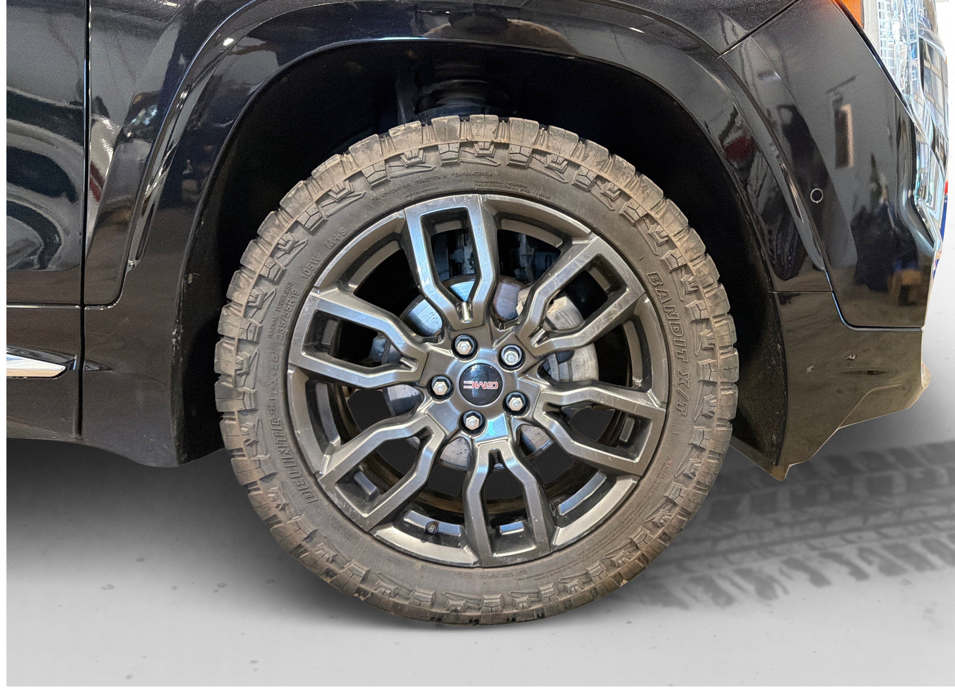 Used 2023 GMC Terrain Denali w/ Black Diamond Edition AWD/4WD image 55