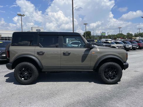 Used 2026 Ford Bronco Badlands AWD/4WD image 2
